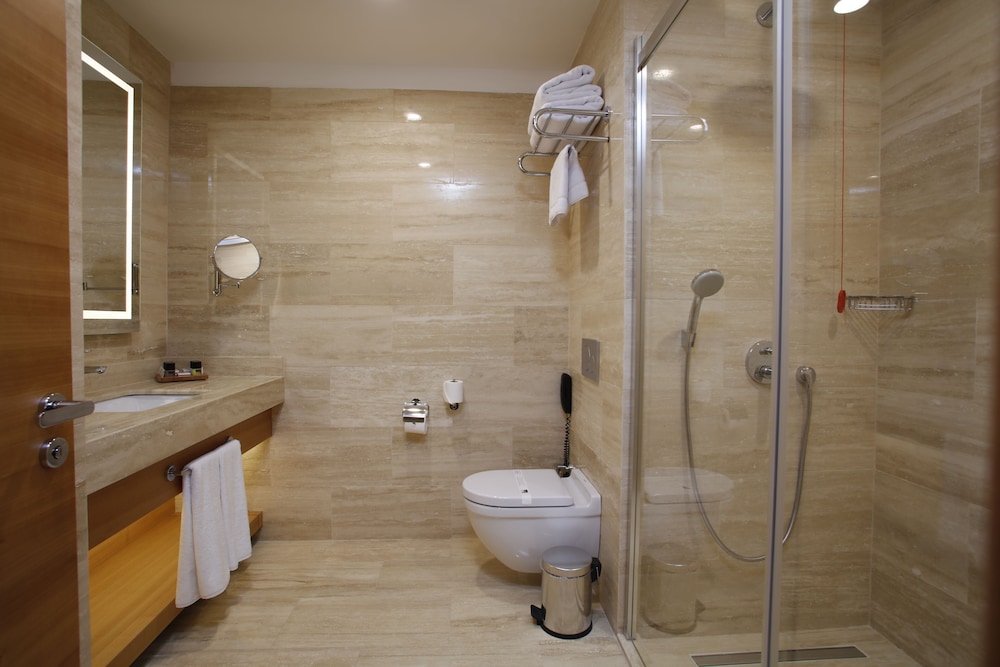 Deluxe Room, City View