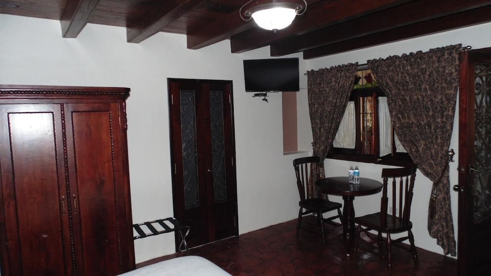 Traditional Room photo 3