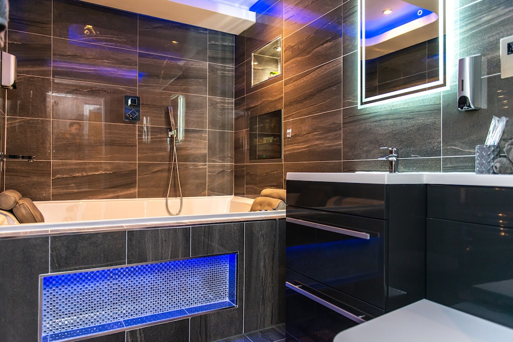 Design Apartment, Private Bathroom (Jacuzzi) - Photo 33