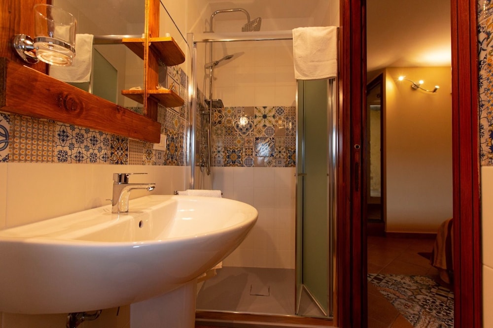 Double Or Twin Room photo 3