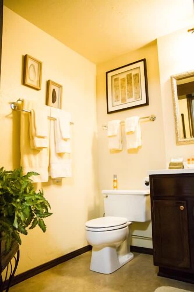 Signature Suite, 2 Queen Beds (The Garden Suite) photo 2