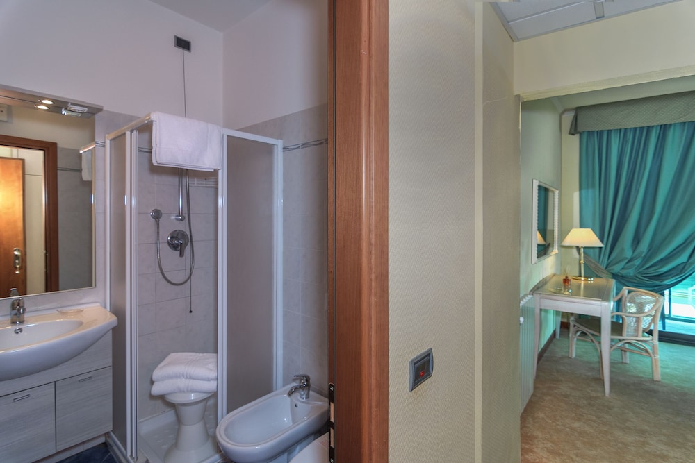 Comfort Double or Twin Room photo 2