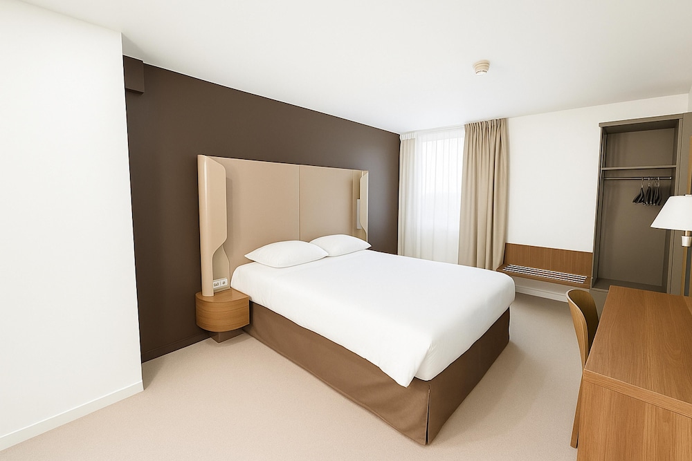 Standard Studio, 1 Queen Bed - Photo 12