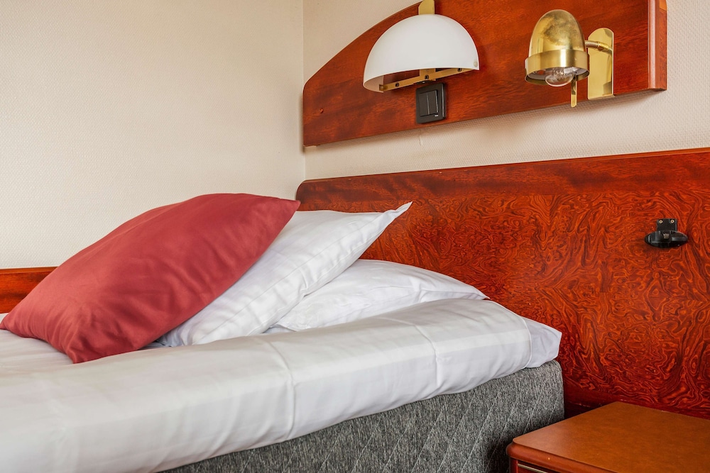 Standard Room, 1 Twin Bed, Non Smoking - Photo 5