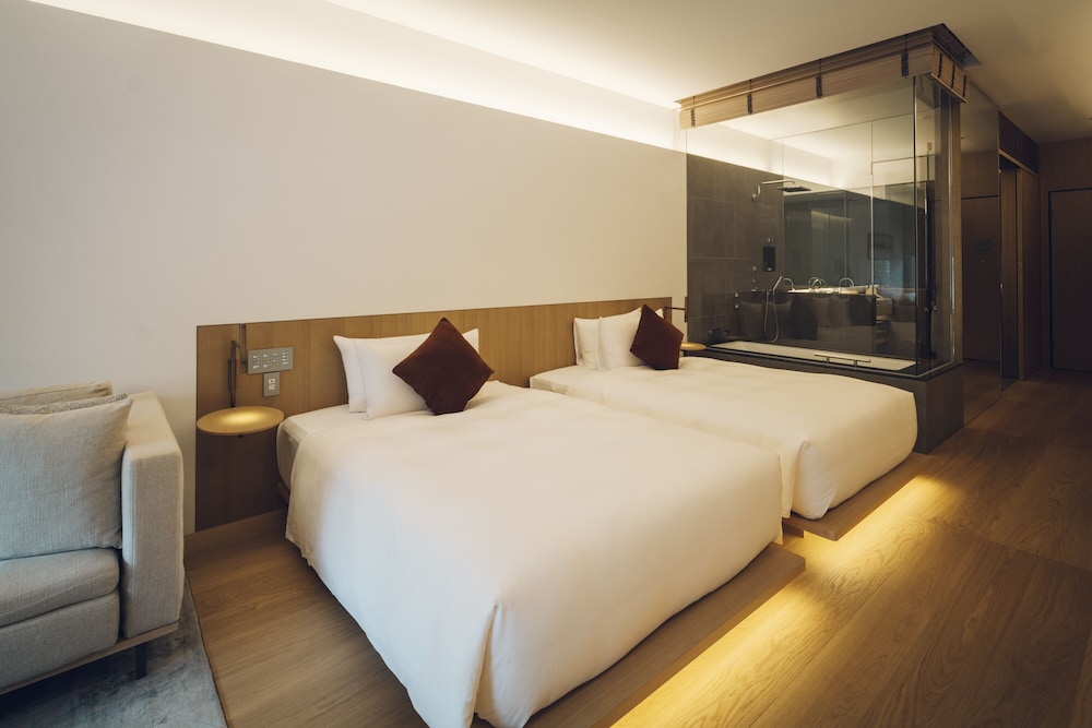 Twin Room, Balcony, Mountain View - Photo 8