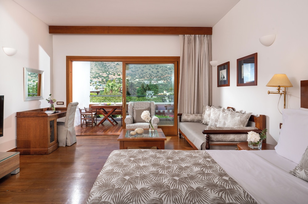 Deluxe Double Room, Garden View (SPA Building) - Photo 2