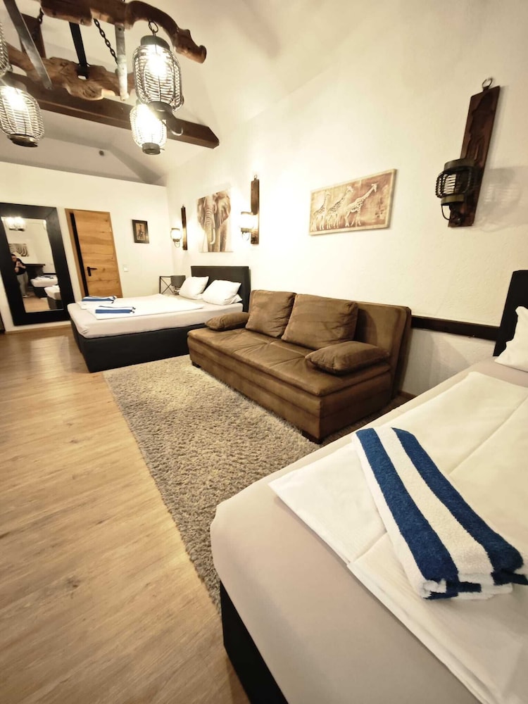 Basic Twin Room photo 2