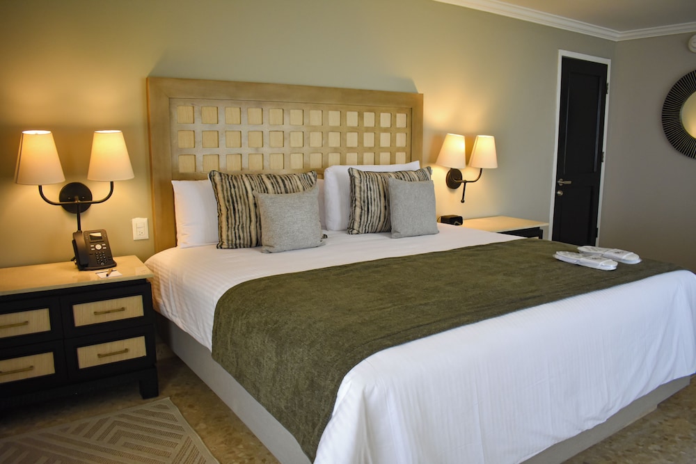 Deluxe Ocean  View King