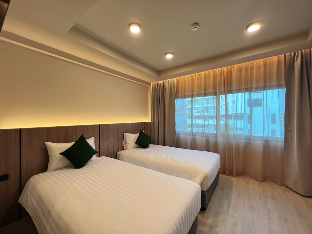 Deluxe Double or Twin Room photo 1