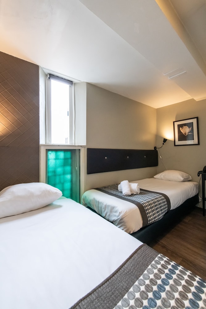 Economy Twin Room