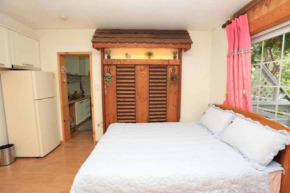 Family Double or Twin Room photo 3