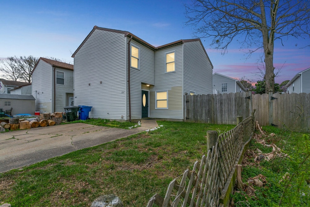 Townhome, 3 Bedrooms photo 2