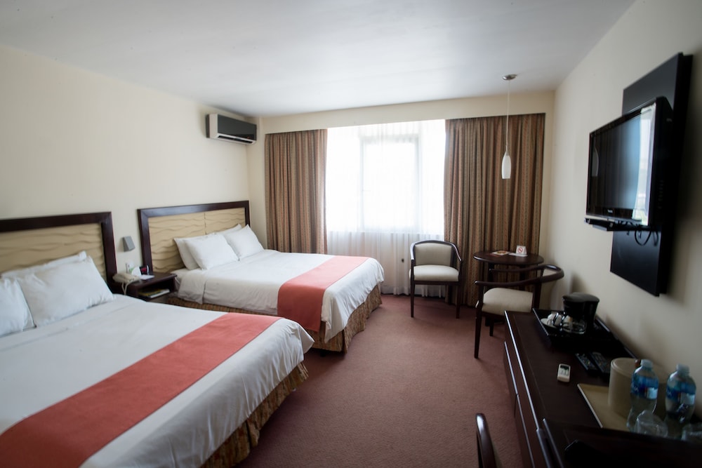 Executive Room, 2 Double Beds, Non Smoking - Photo 5