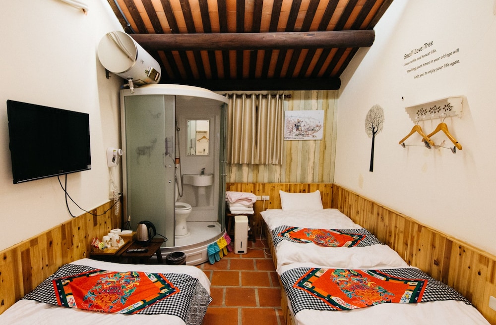 Shared Dormitory, Mixed Dorm (205) photo 2