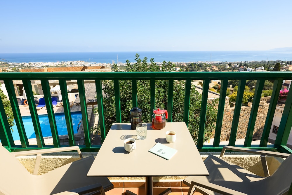 Superior Apartment, 2 Bedrooms, Sea View photo 2