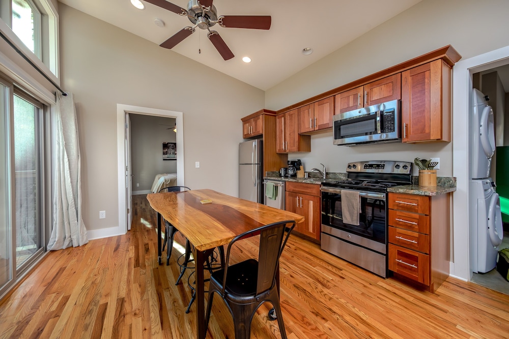 Luxury Cabin, 1 Bedroom, Balcony, Mountainside photo 2