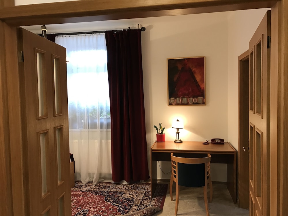 Premium Suite (Suite 009) photo 3