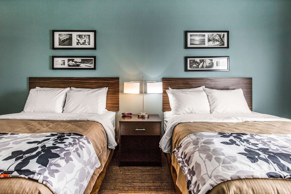 Room, 2 Queen Beds, Accessible, Non Smoking photo 1