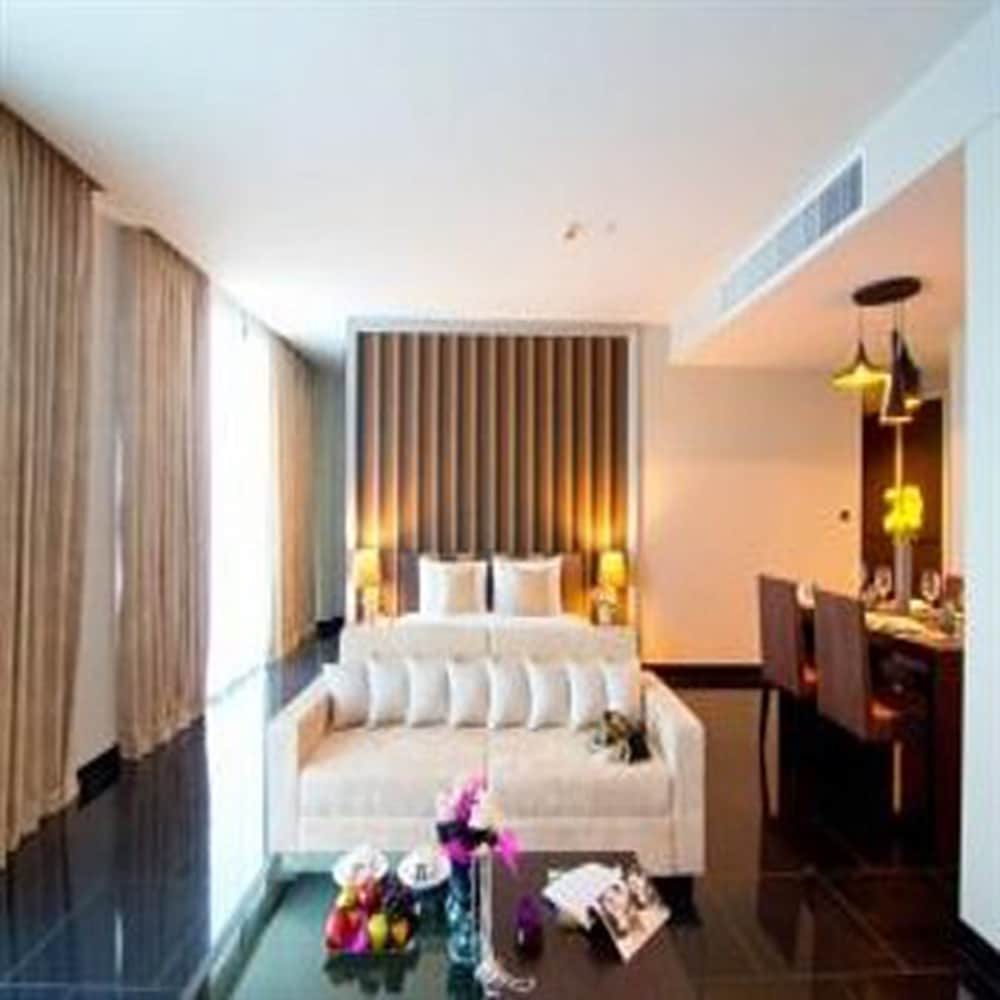 Mini Suite thumbnail 5