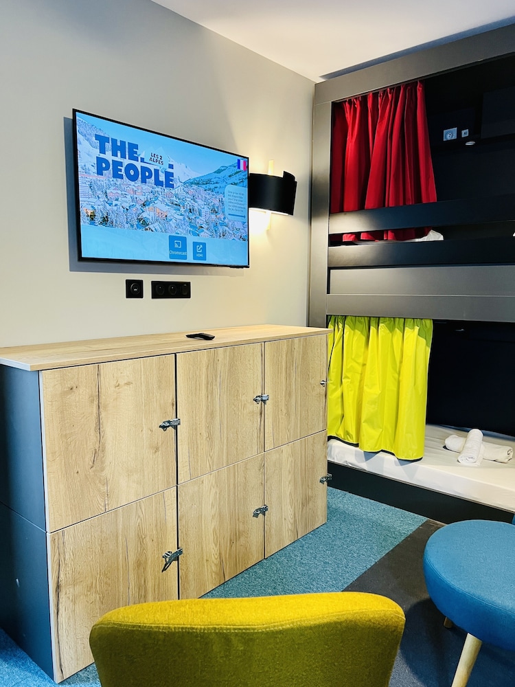room for 4 persons with private bathroom photo 1