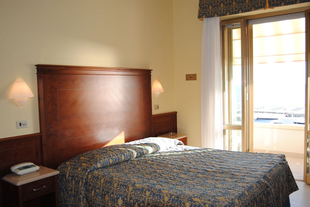 Triple Room, Sea View photo 1
