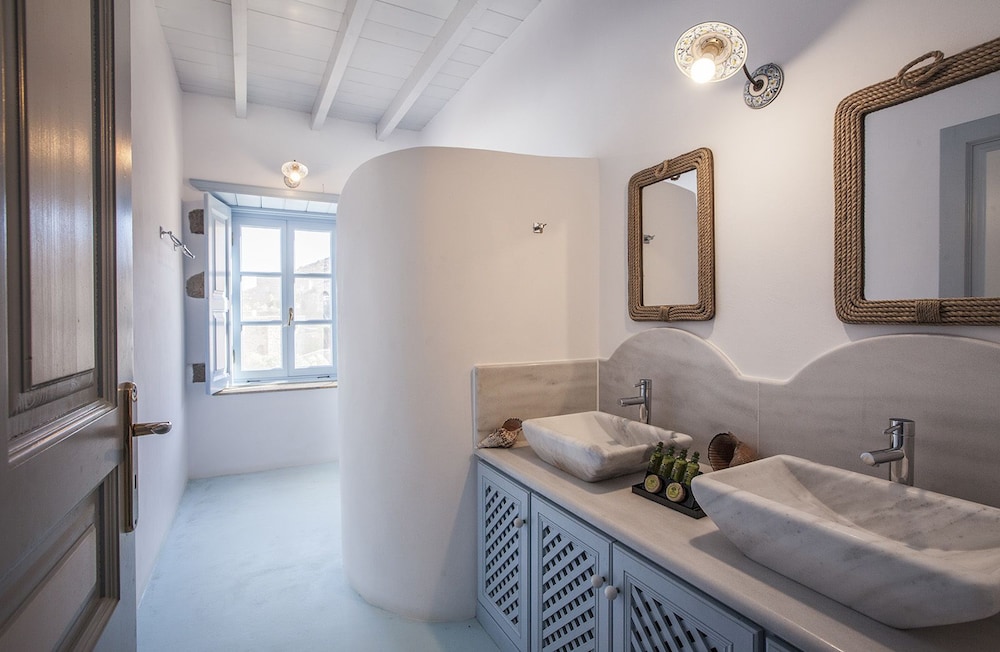 House, 1 Bedroom, Sea View (Niky) photo 2