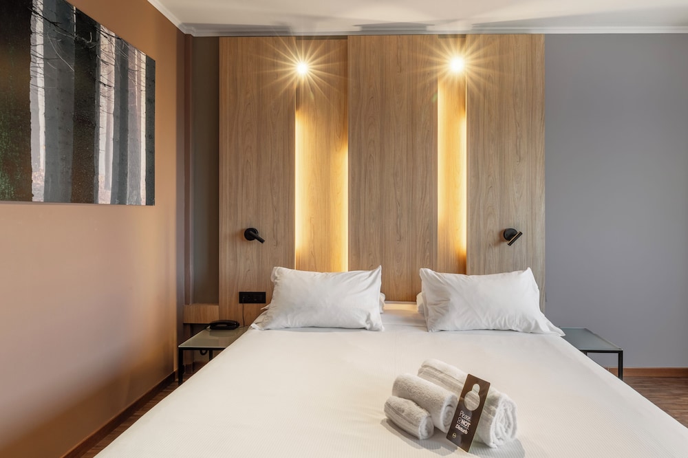 Standard Double Room - Photo 2