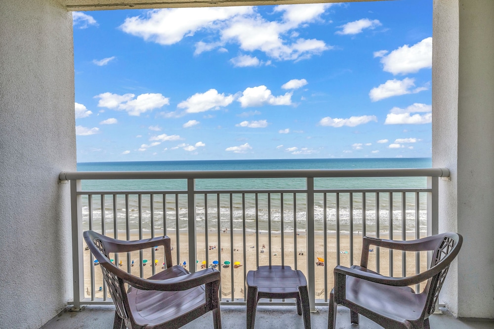 Premium Condo, 1 Bedroom, Balcony, Oceanfront photo 2