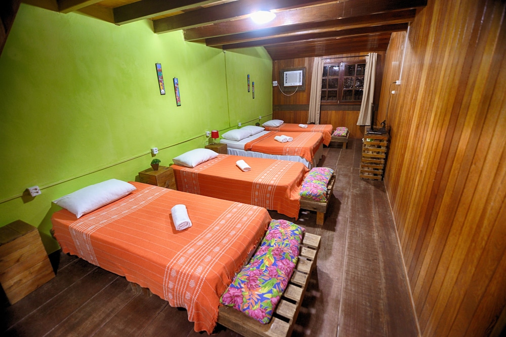 Economy Twin Room (banheiro externo) photo 3
