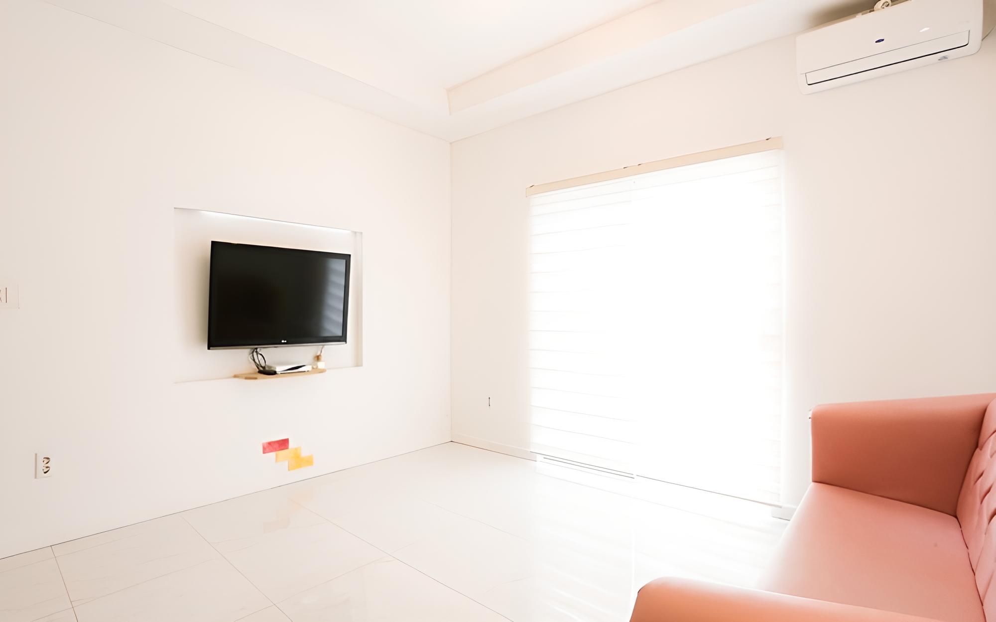Room (Rainbow )
