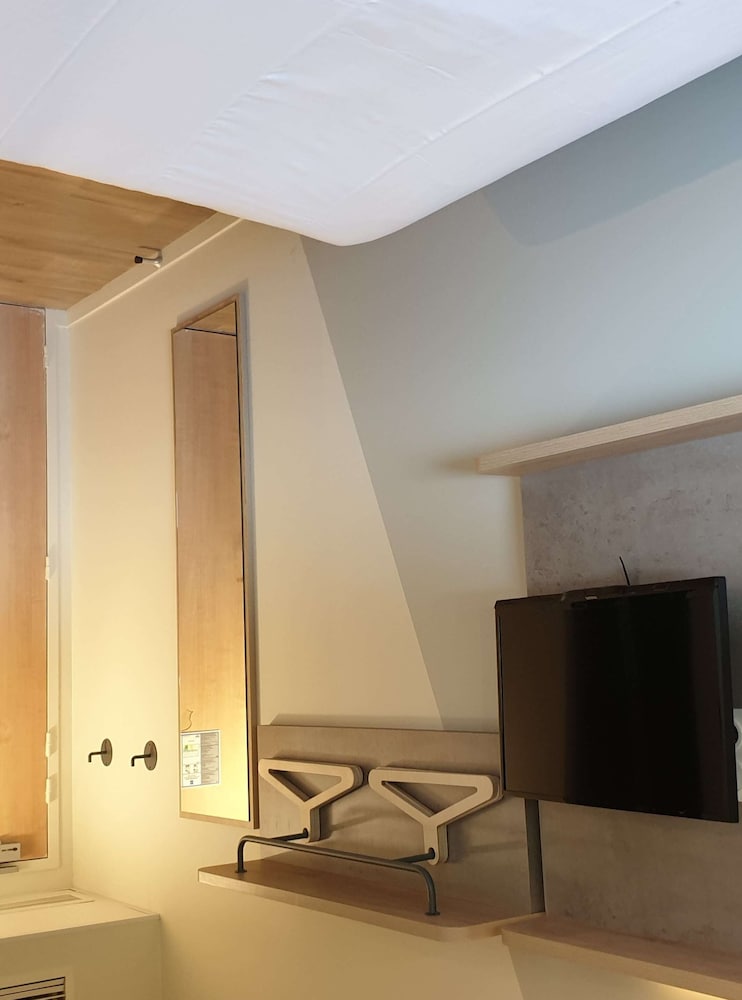 Standard Room, 1 Double Bed - Photo 7
