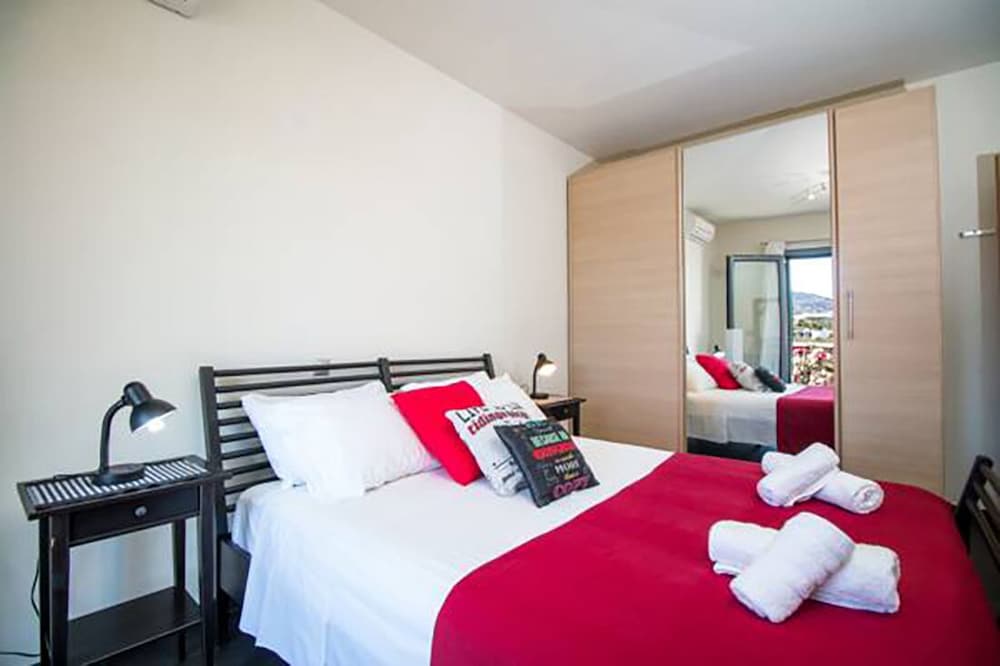 Deluxe Apartment, 1 Bedroom, Ground Floor photo 3