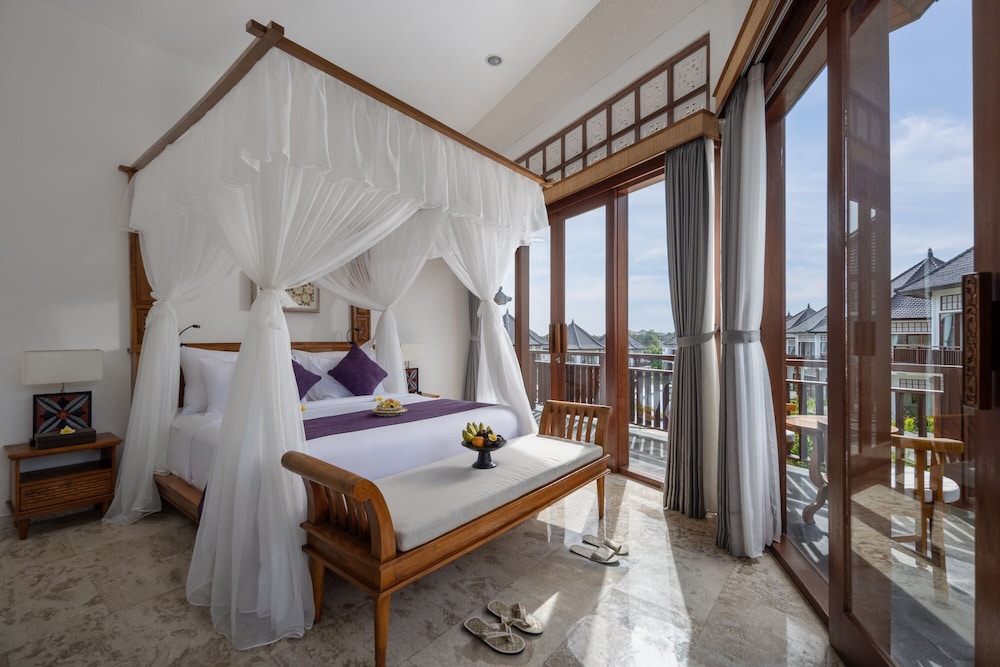 Three Bedroom Garden Villa with Pool access - Photo 1