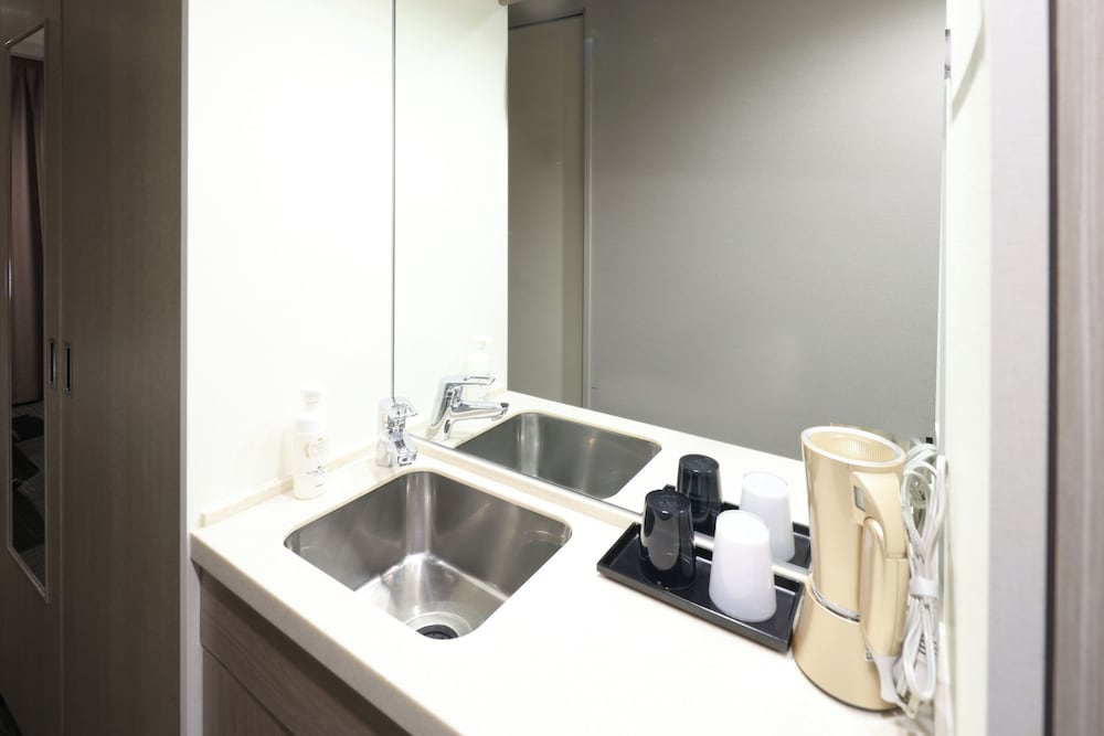 Twin Room, Non Smoking - Photo 4