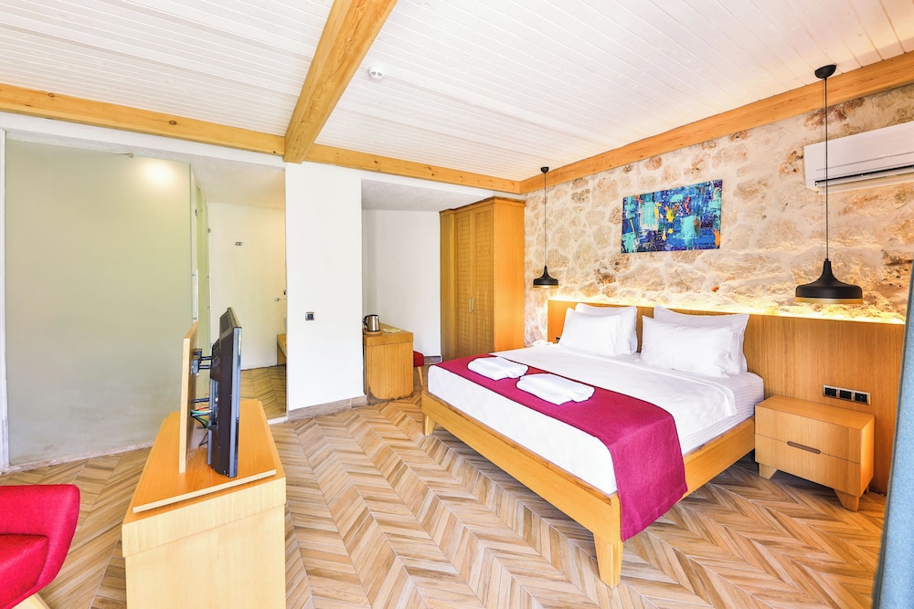 Economic Room, Garden Floor with Jacuzzi - Photo 4