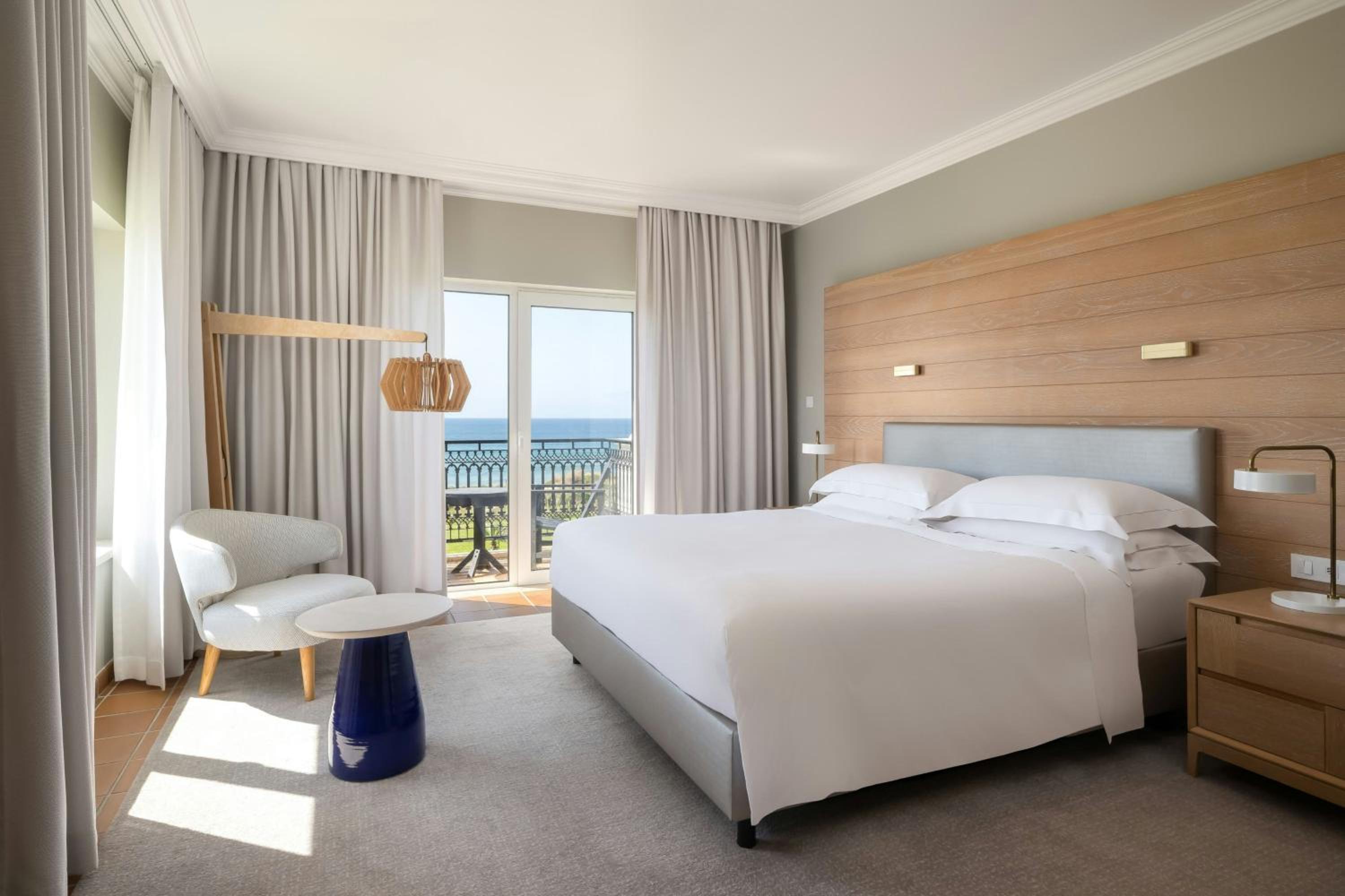 One-Bedroom Premium King Suite Oceanfront
