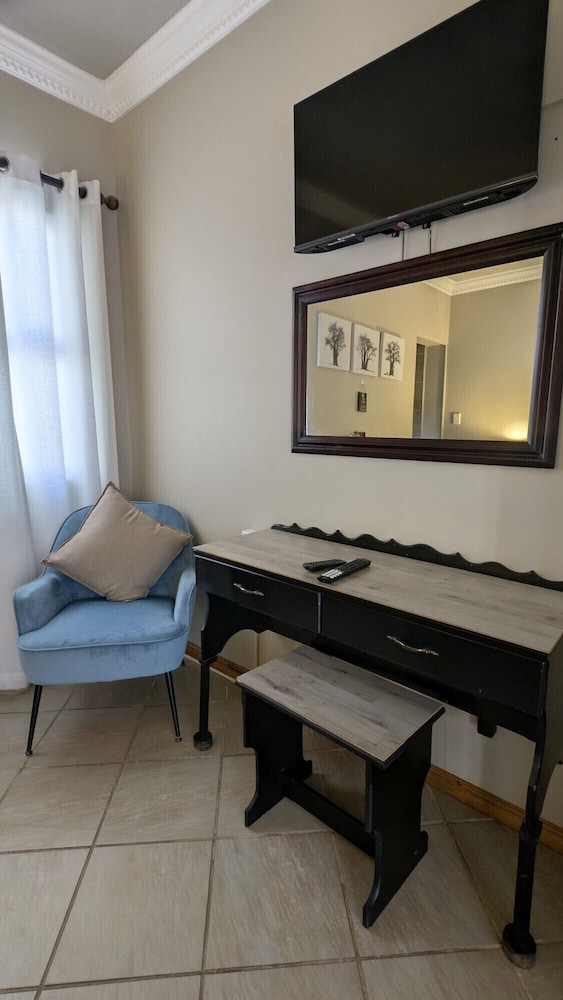 Deluxe Double Room photo 2