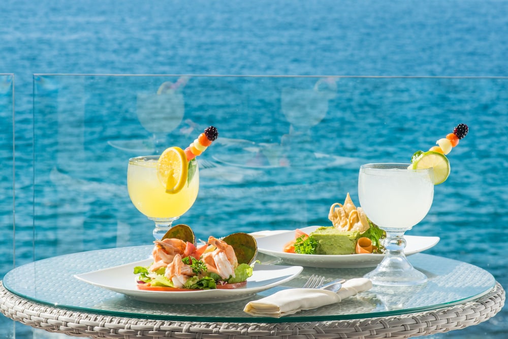 Remodeled Oceanfront 1 Bedroom Suite With Large Terrace Oceanfront