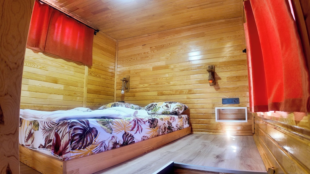 Comfort Tree House photo 1