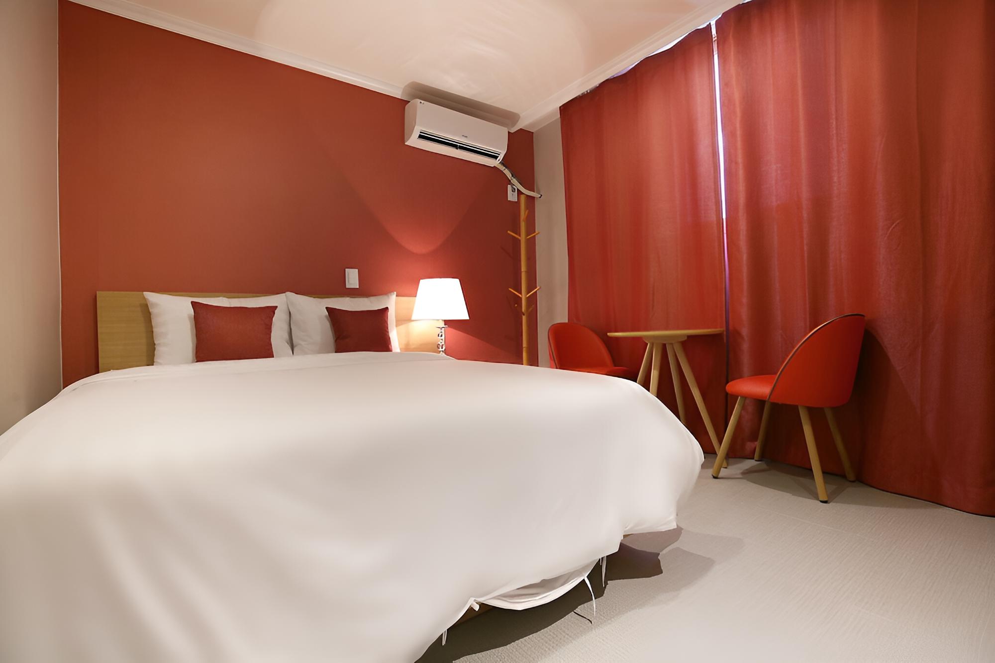 Room (Standard Room) - Photo 4