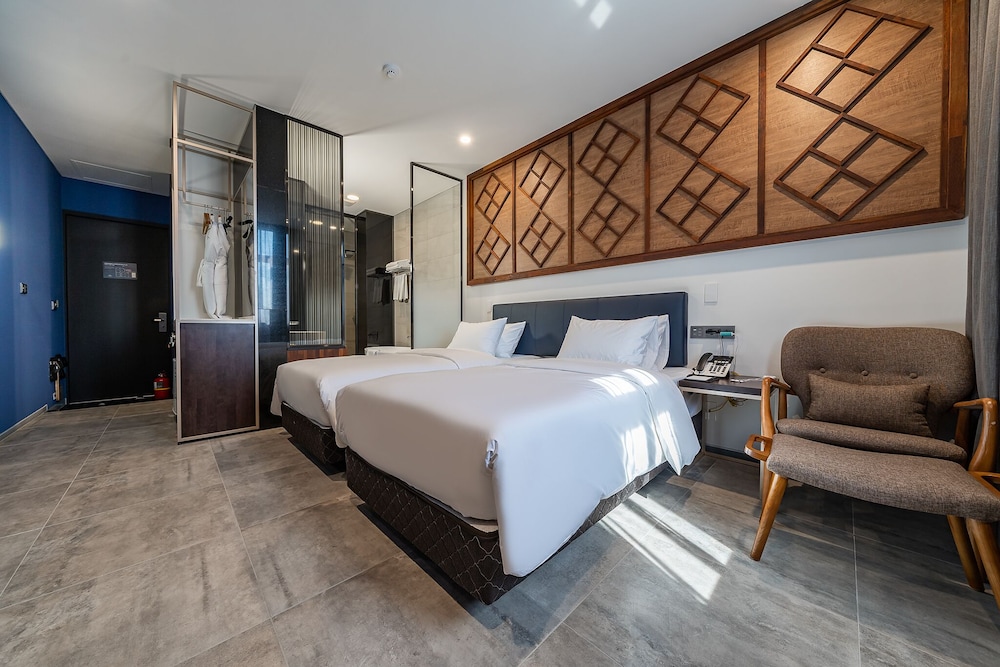Deluxe Twin Room - Photo 1
