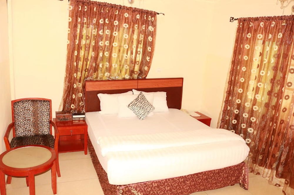 Royal Suite, 1 King Bed, Non Smoking photo 3