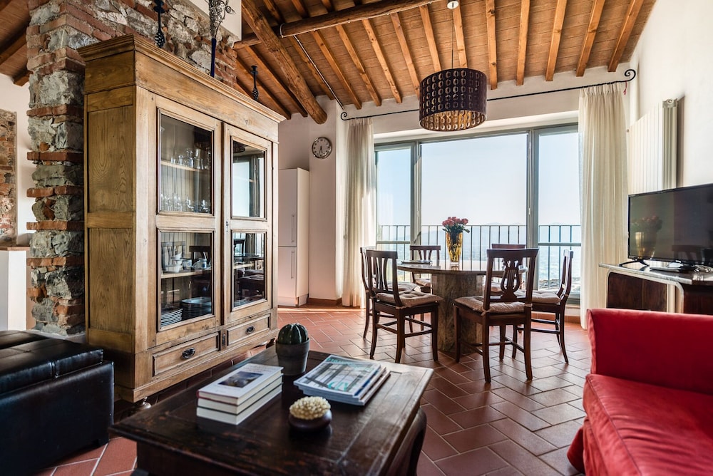 Panoramic Apartment, 2 Bedrooms, Valley View, Tower photo 3