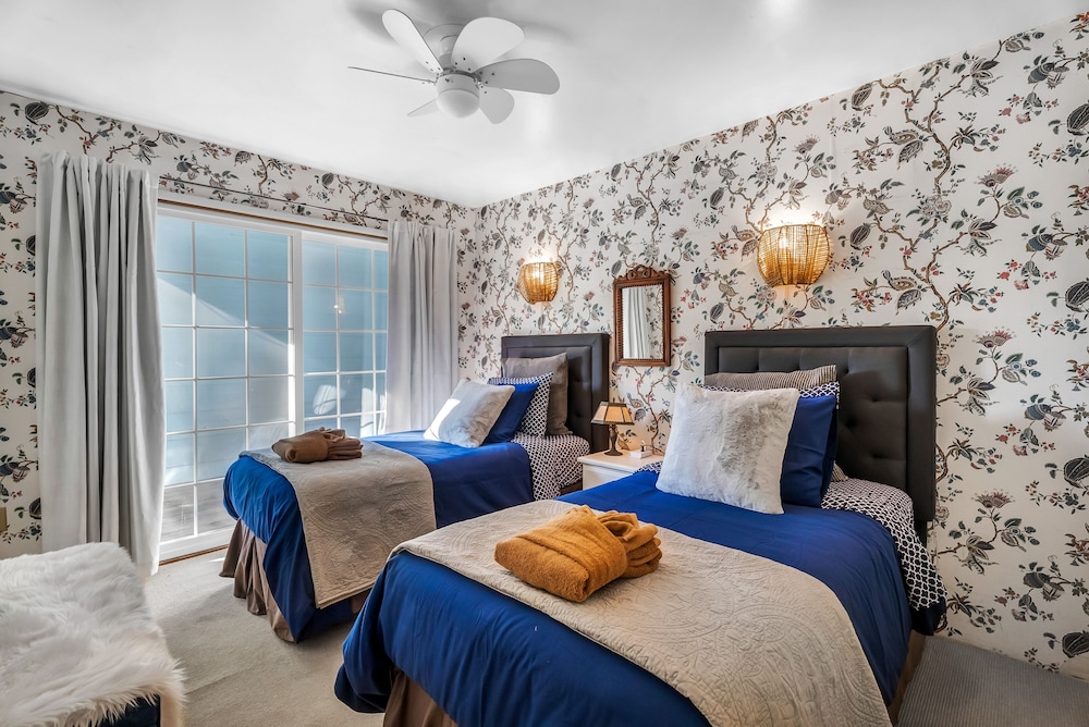 House (4 Bedrooms) photo 2
