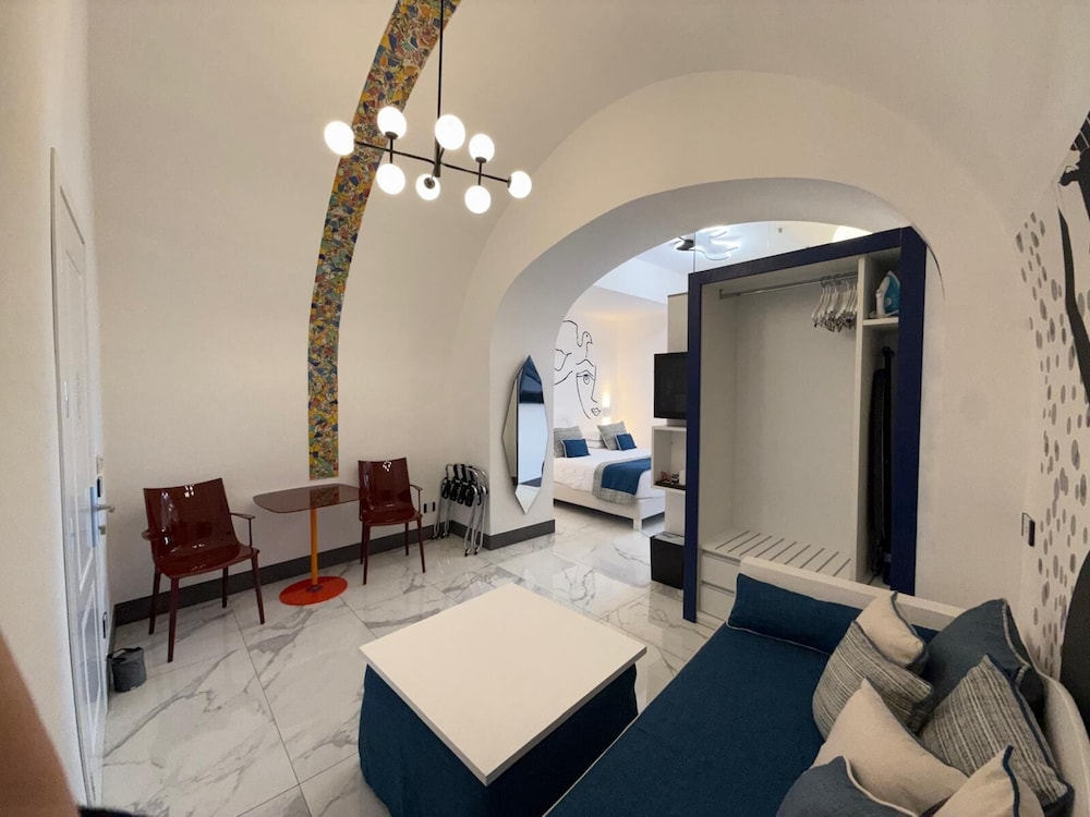 Junior Room - Photo 12