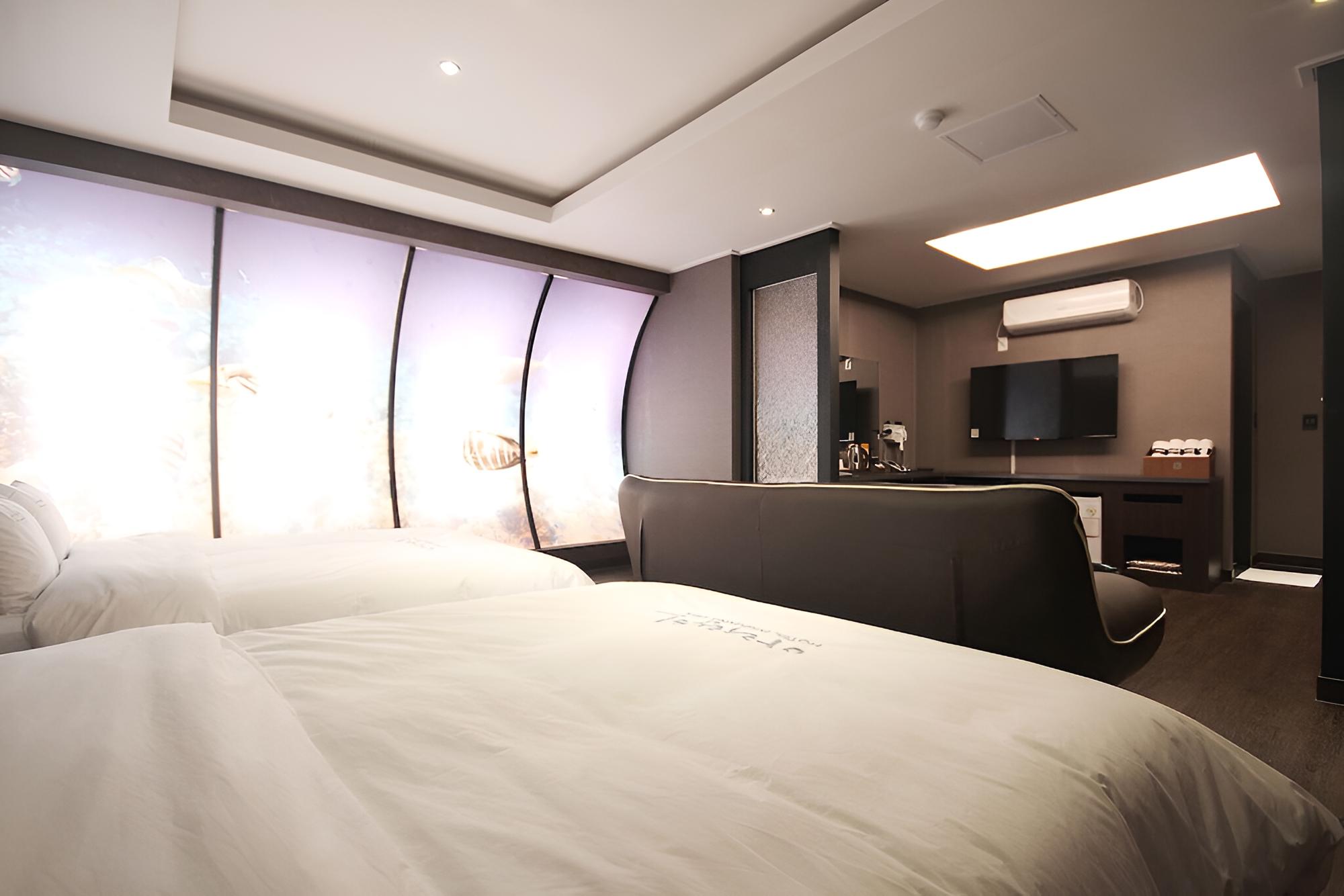 Room (Special Room) - Photo 9
