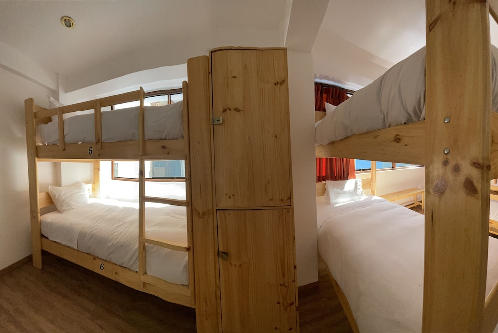 Basic Quadruple Room, Multiple Beds, Non Smoking photo 1