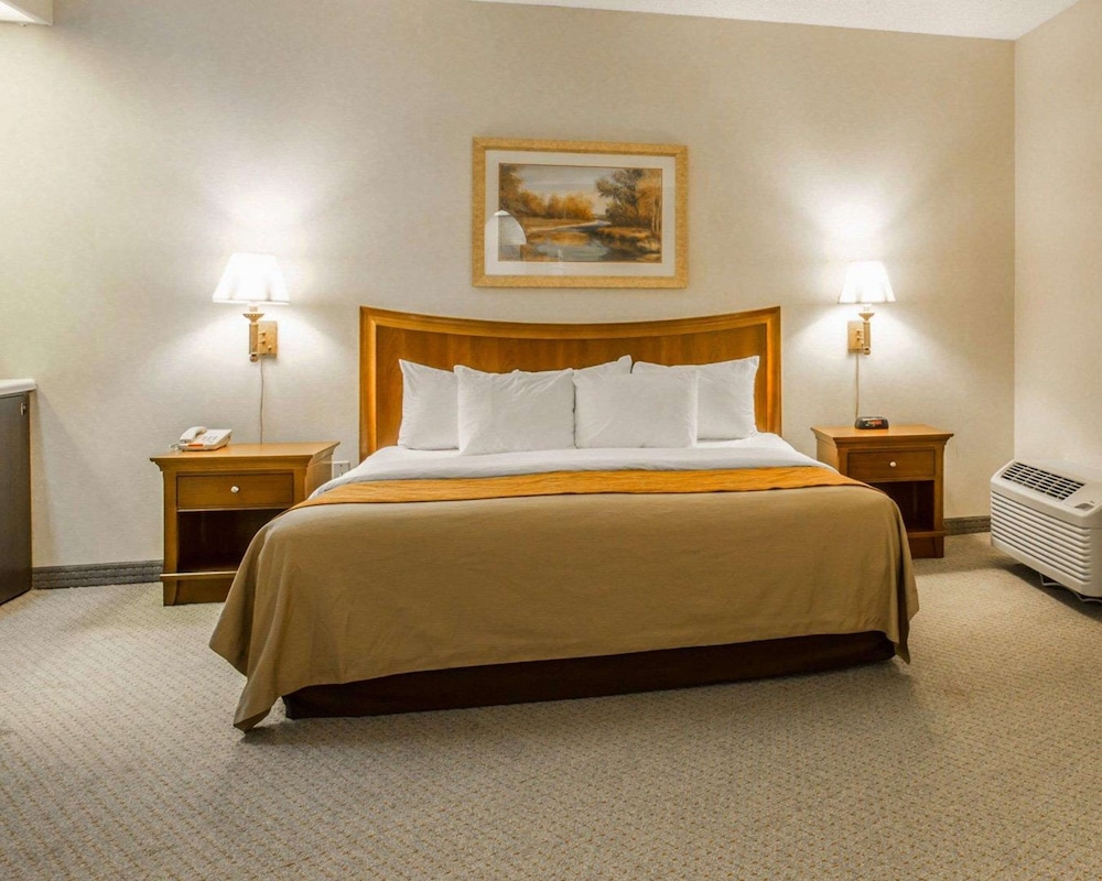 Room, 1 King Bed, Accessible, Non Smoking - Photo 4
