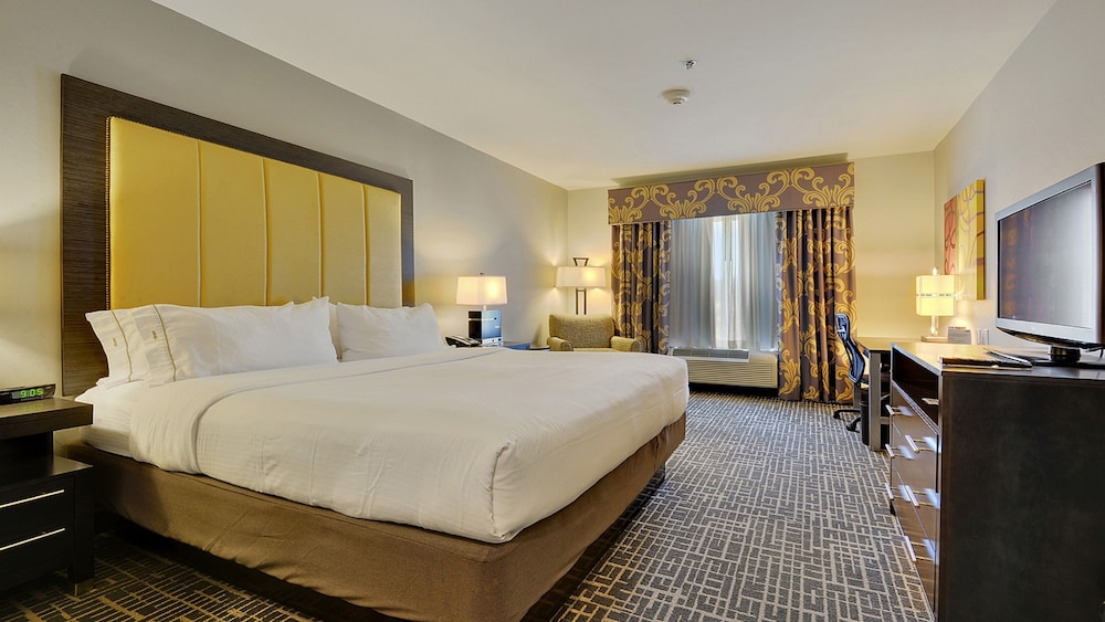 Standard Room, 1 King Bed - Photo 2