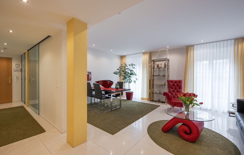 Exclusive Suite, 1 King Bed with Sofa bed, Kitchenette - Photo 10